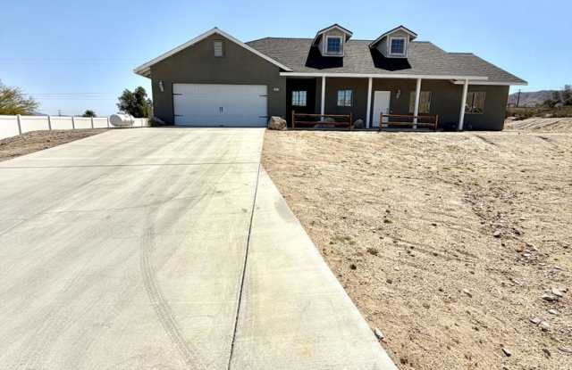 Beautiful 3 Bedroom 2 Bathroom Home photos photos