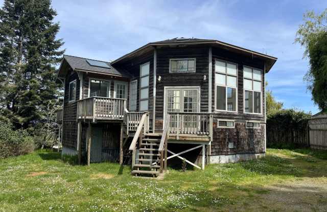 3747 Trinity [PRM: Henry] photos photos