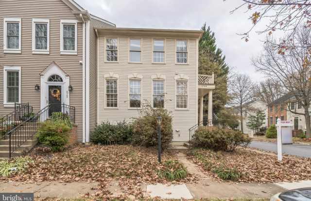 6765 ROYAL THOMAS WAY - 6765 Royal Thomas Way, Franconia, VA 22315