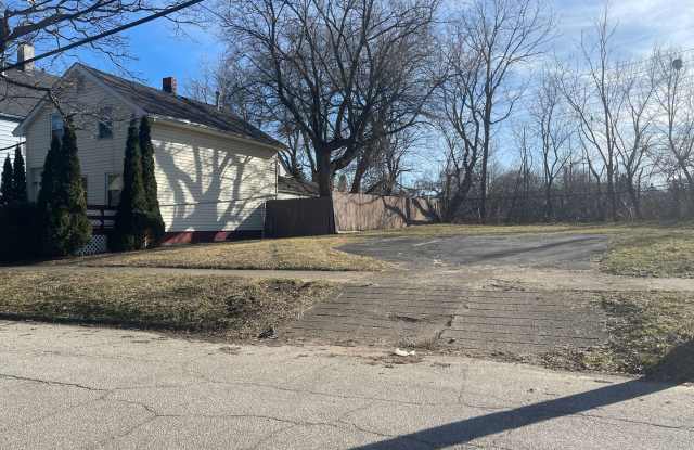 Detroit Shoreway / Wakefield Area - 3 Bedroom Single Family Home Gallery 4