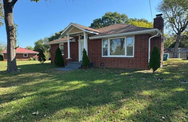 3 Bed / 2 bath on 1.2 ACRES - 3 car garage/workshop close to downtown on private lot photos photos