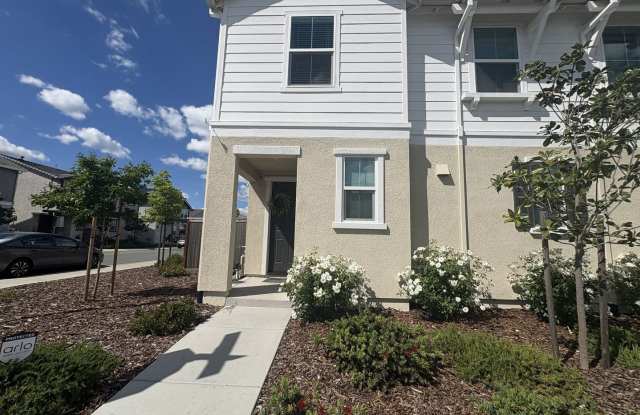 Beautiful 3 bedroom, 2.5 bathroom home, 8213 Ocho Way. Elk Grove, CA 95757 photos photos