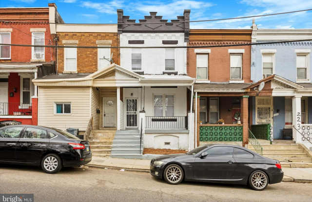 227 W BERKLEY STREET photos photos