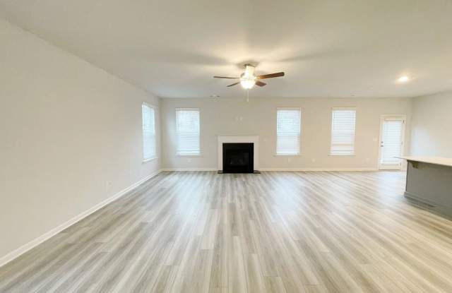 928 Yancey Court Gallery 4