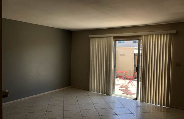 8135 E VISTA Drive Gallery 2