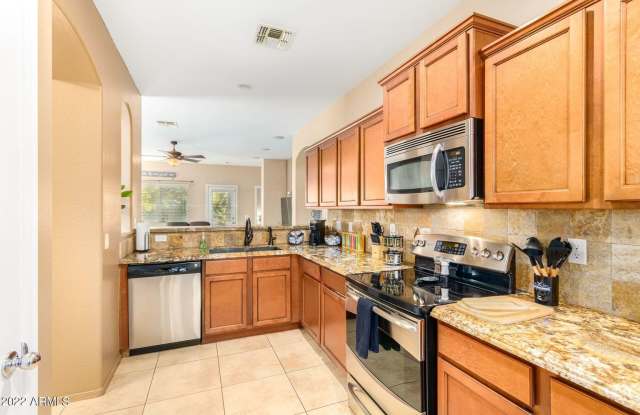 1688 W Corriente Drive (B-Short Term) Gallery 2