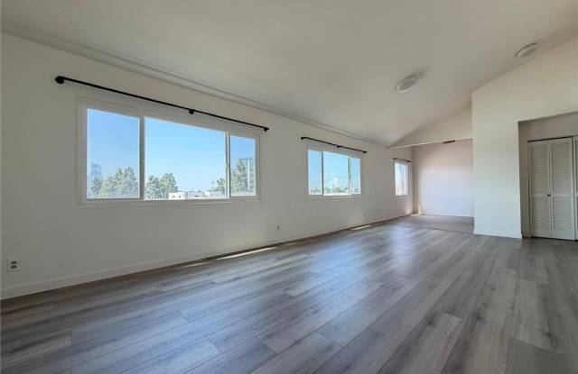 911 N Beaudry Avenue photos photos