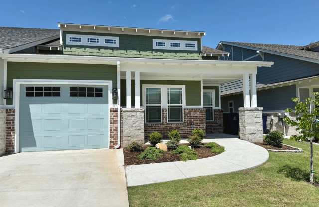 Large 2 Bed, 2 Bath in Beautiful Well-Maintained Neighborhood photos photos