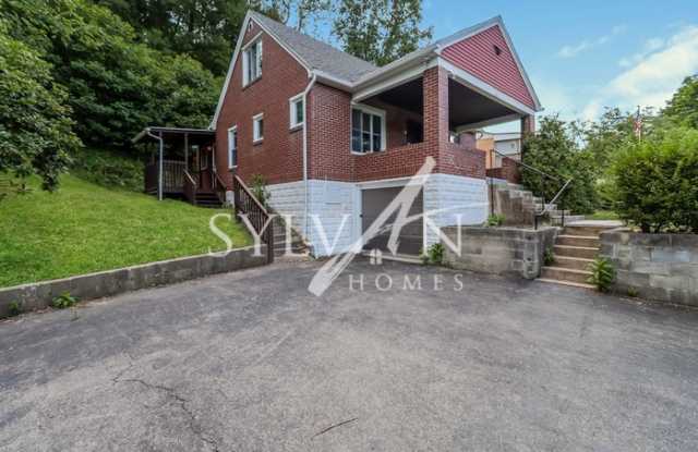 3351 Maple Drive Gallery 2