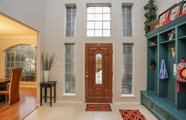 1306 E SHADY GROVE COURT Gallery 2