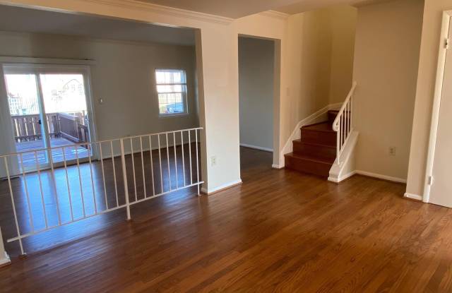 7432 POHICK Road Gallery 4