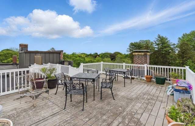 240 Brattle St - 240 Brattle Street, Cambridge, MA 02138