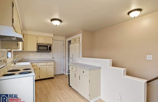 Charming 3-Bedroom Home on 2 Acres with Front Range Views photos photos