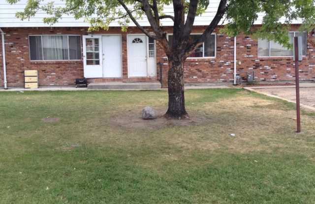 3 BEDROOM, 1.5 BATHROOM BUFFALO RIDGE TOWNHOUSE - 4719 Hickory Place, Cheyenne, WY 82009