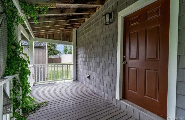 98 Louisiana Street Gallery 2