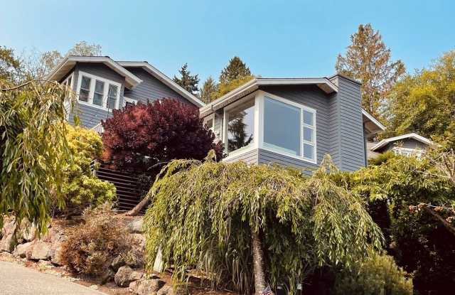 10555 NE Morning Lane - 10555 Northeast Morning Lane, Bainbridge Island, WA 98110