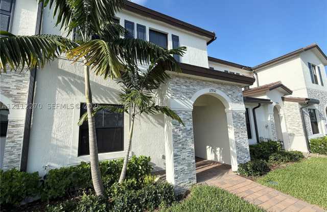 12952 SW 232nd Ter Gallery 4