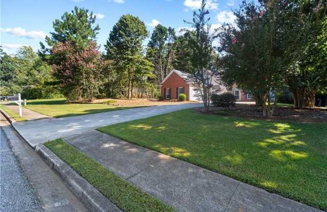 965 Dogwood Park Drive Gallery 3