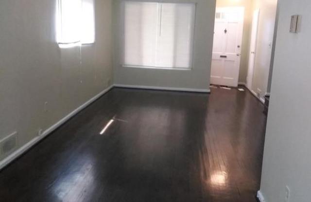 608 KENSINGTON PL NE Gallery 2