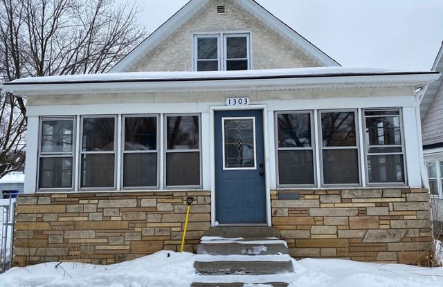 1303 Woodbridge Street - 1303 North Woodbridge Street, St. Paul, MN 55117