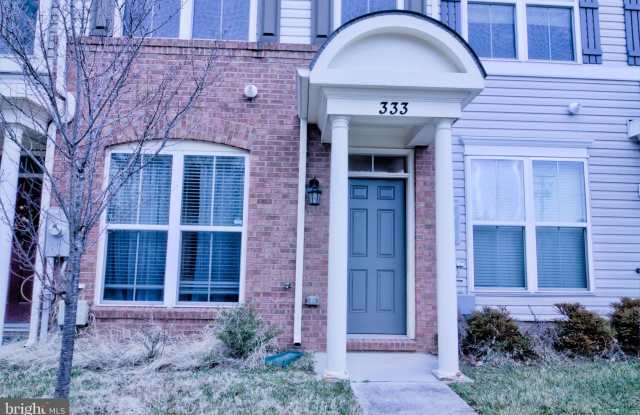 333 WHITE OAK Way Gallery 2