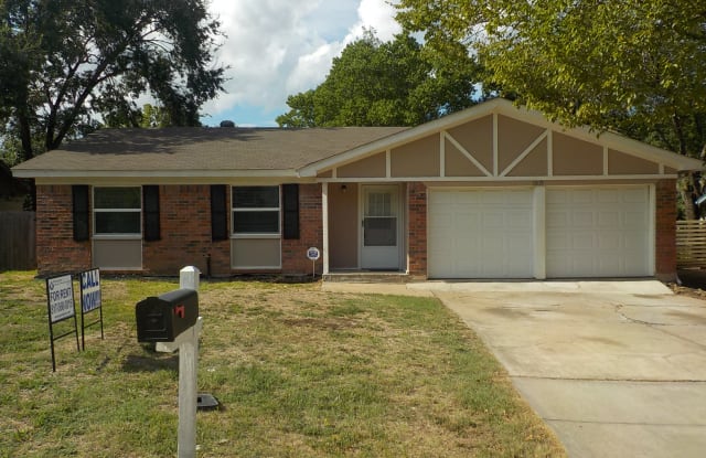 1015 Kay Lynn St - 1015 Kay Lynn Street, Mansfield, TX 76063