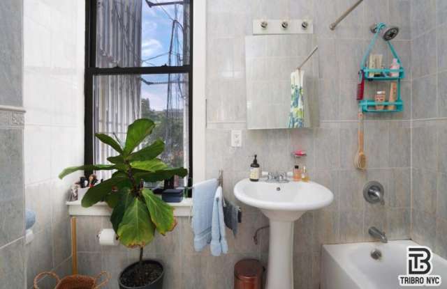 301 West 20th Street photos photos