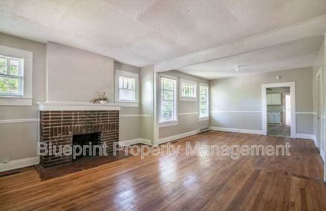 1521 Graymont Avenue West photos photos