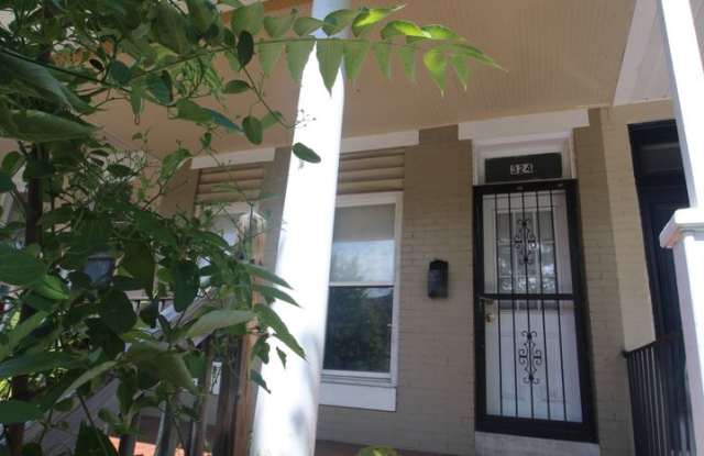 Charming Charles Village 3bd/1ba Rowhome w/ W/D! --Available now! - 324 East 28th Street, Baltimore, MD 21218