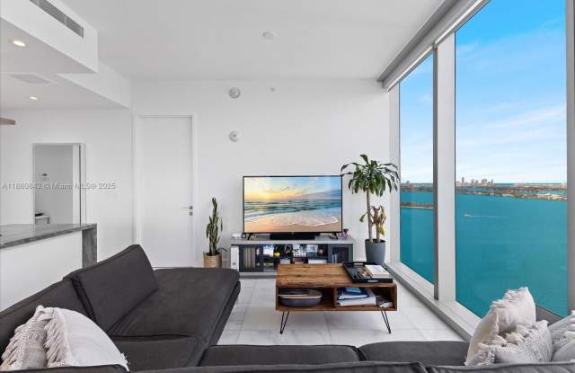 700 NE 26th Ter photos photos