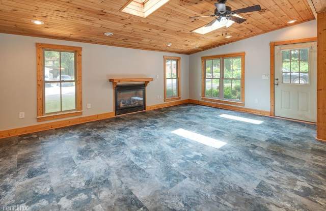 45 Short Street - 45 Short Street, Waynesville, NC 28786