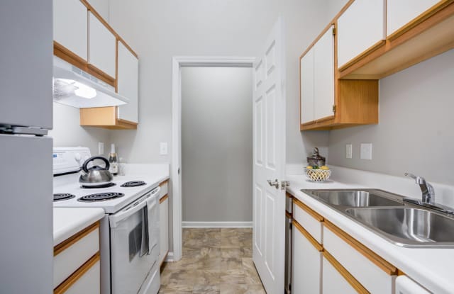 Lenoxplace at Garner Station Apartments Gallery 3