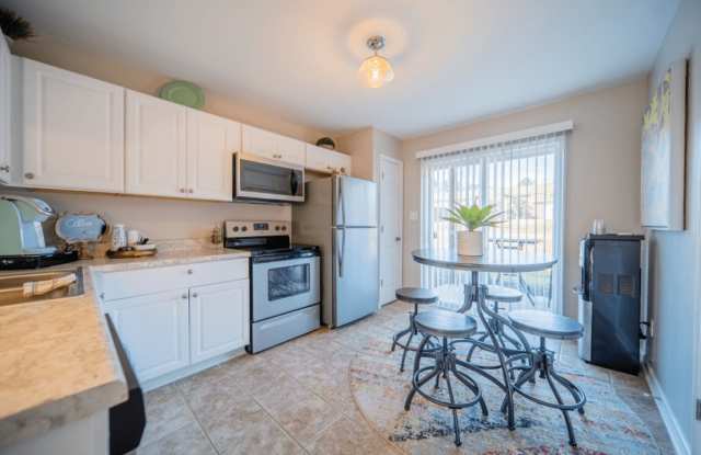 Willow Creek Apartments photos photos