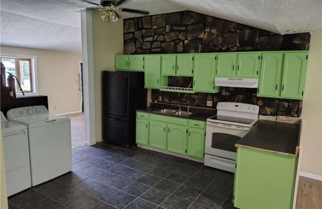 2822 Redgate Lane Gallery 3