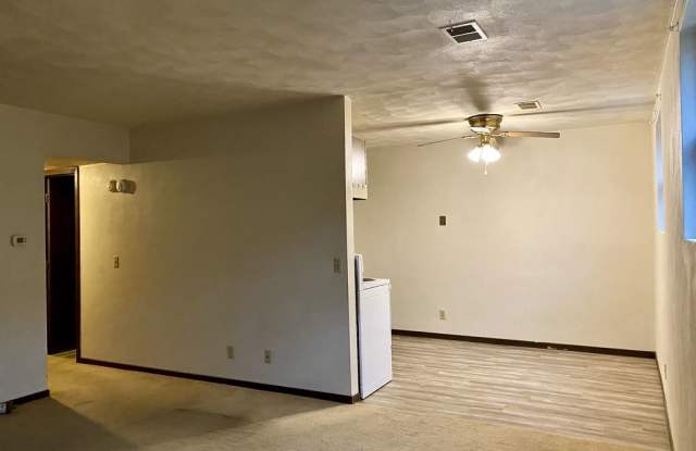 Walcott Manor Apartments Gallery 2