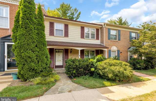 2040 HOPEWOOD Drive Gallery 1