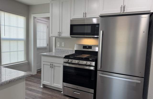 616 N Pacific St photos photos