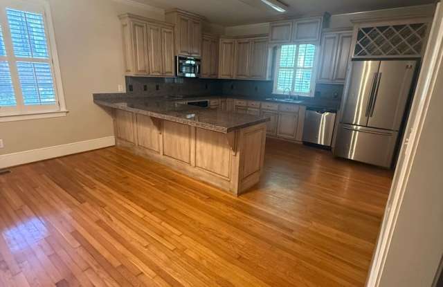 Beautiful Brick Home for Rent – 913 Mohawk Drive, Florence, SC! Gallery 3