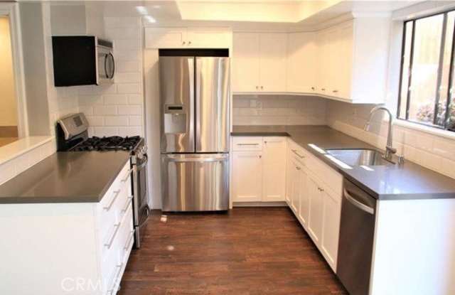 2424 Santa Ana Avenue - 2424 Santa Ana Avenue, Costa Mesa, CA 92627