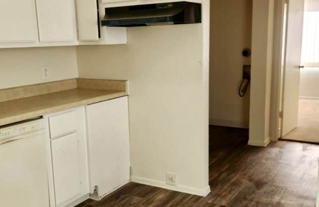 2846 E. Kathleen Road - 201 Gallery 2