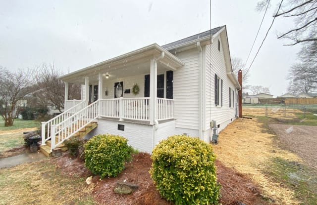 112 S East Avenue - 112 South East Avenue, Kannapolis, NC 28083