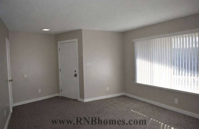 6049 Northcrest Unit 2 Gallery 3