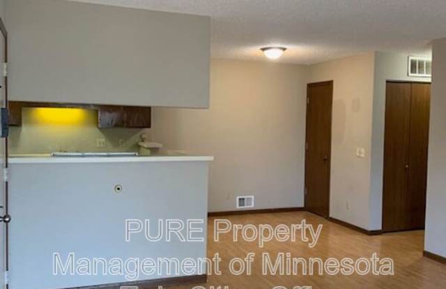 1696 Pleasant St photos photos