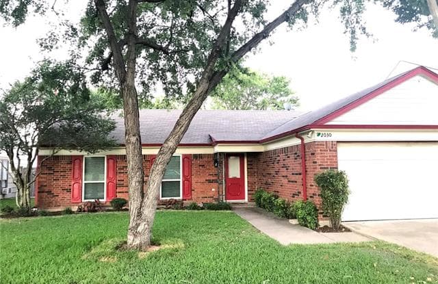 2030 Country Oaks Drive - 2030 Country Oaks Drive, Garland, TX 75040