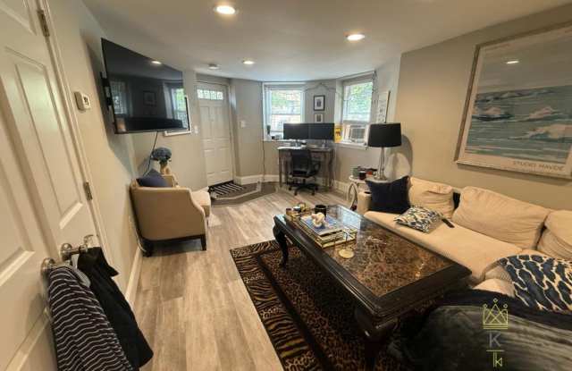 672 Washington St. - 672 Washington Street, Brookline, MA 02446