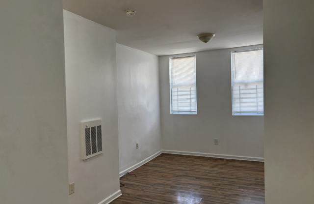 885 Belmont Avenue Gallery 4