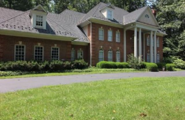 190 Falcon Ridge Rd - 190 Falcon Ridge Road, Great Falls, VA 22066