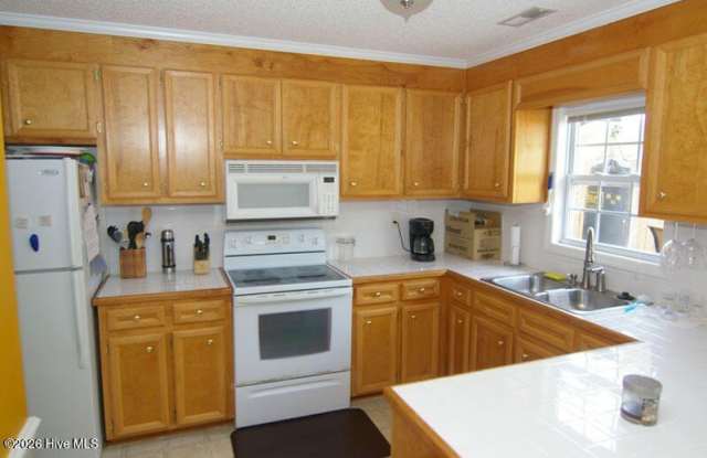 2325 Vineyard Drive Gallery 4