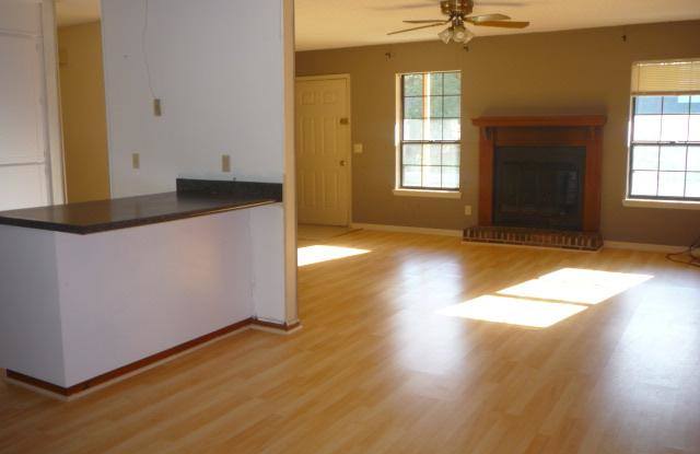 801 Spanish Oak Dr Gallery 3