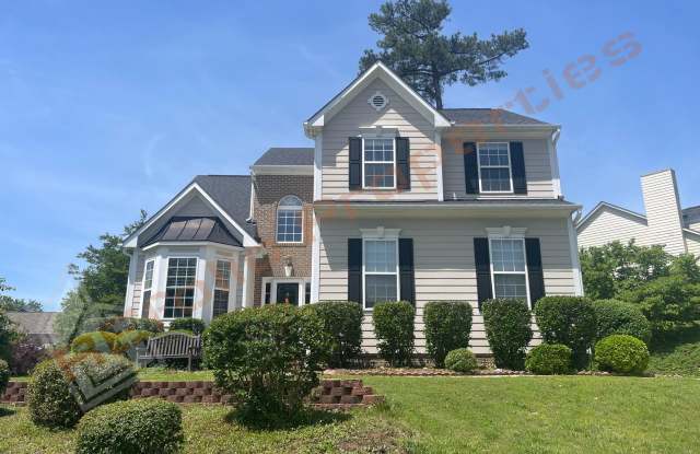 Lovely 4 Bedroom, 2.5 Bath Home w/ 2-Car Garage in Audobon Park, Raleigh, Available Now! photos photos